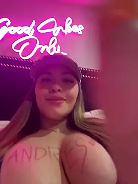 sexyyykloee Chat XXX live