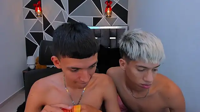 แชท XXX สดของ Juan_Nd_Steven
