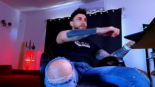 MightyAaron66 Live XXX-Chat