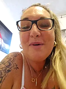 Sensual_Babsi – Kamerová šou