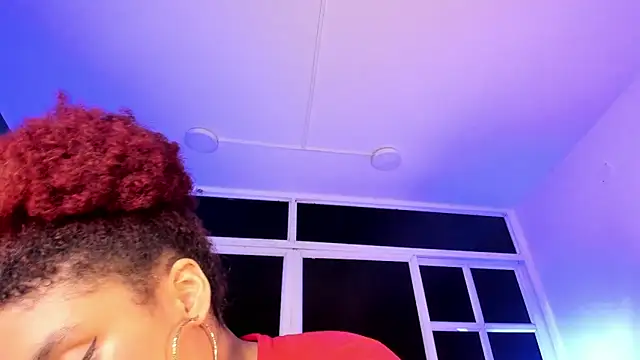 loladupont's Live Chat Room
