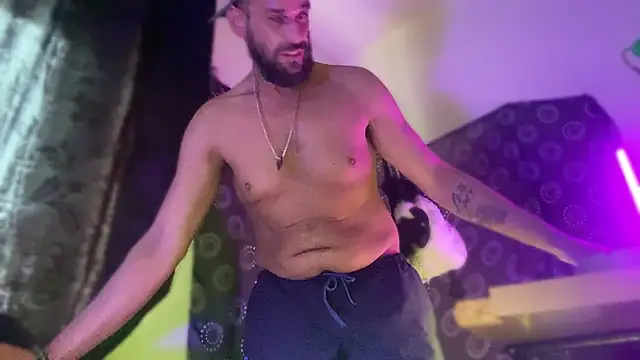 Guyst049's Webcam Show
