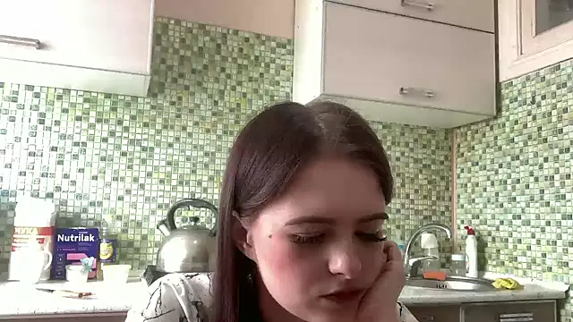 Chat +18 de KikiAmino ao vivo