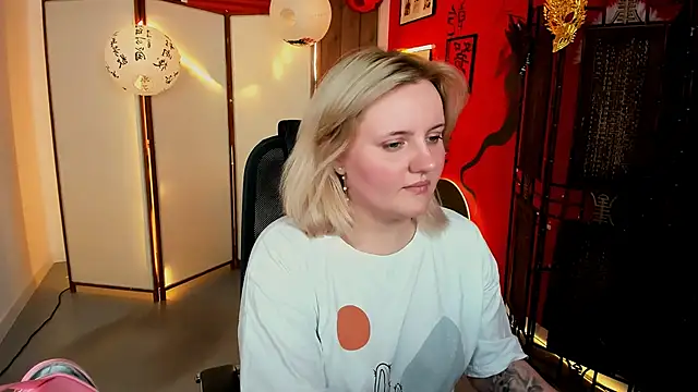 Chat +18 de KathyBriggs ao vivo