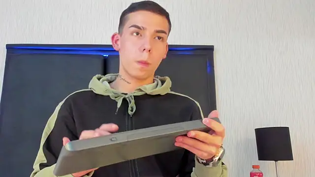 Aron_maxx Webcam-Show