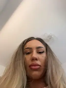 Chat XXX ao vivo de BarbieDoll13
