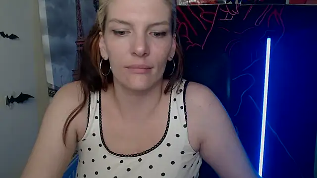Chatroom XXX en direct de VanessaRey_