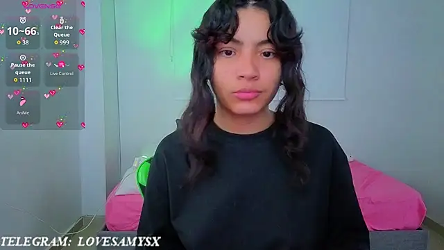 Chatroom XXX en direct de Lovelyamyy