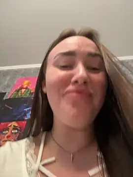 KiraSunshine Chat XXX in diretta
