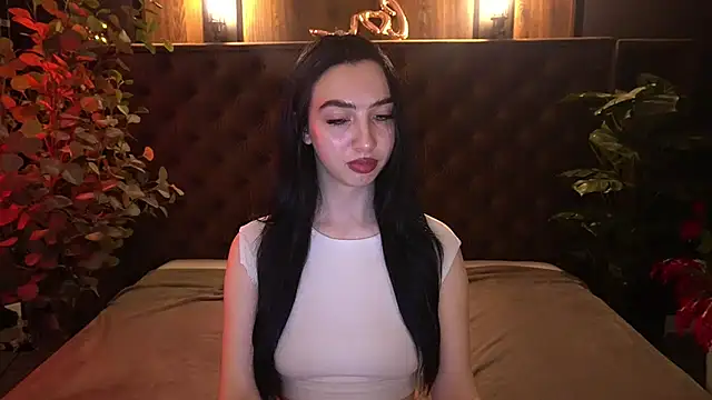 Show modela WildKittenX_ na web-kameri