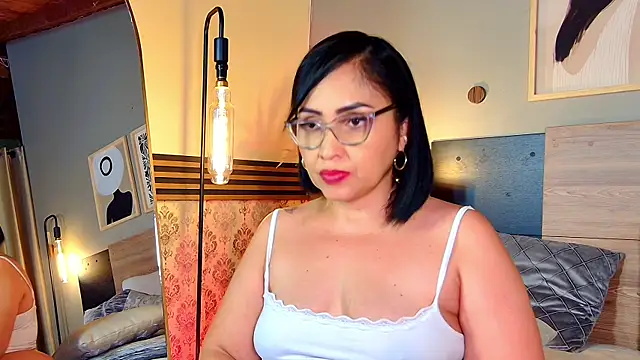 Madissononee's Live XXX Chat