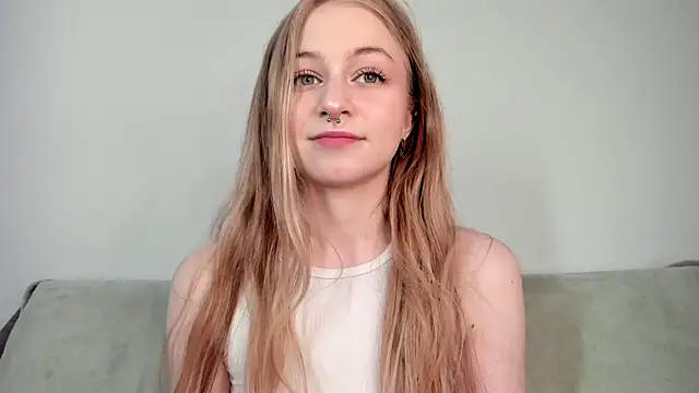 MiaMews Adlı Modelin Canlı XXX Sohbeti