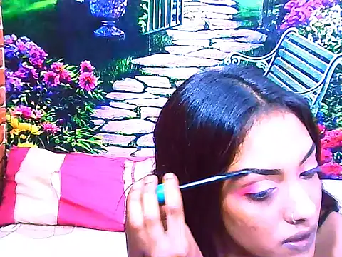 IndianPretty14u2Luv Adlı Modelin Canlı XXX Sohbeti