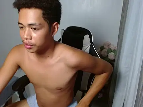 curlyasian_njxx Pertunjukan Webcam
