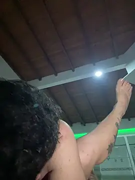 Sexylady1324 网络视讯表演
