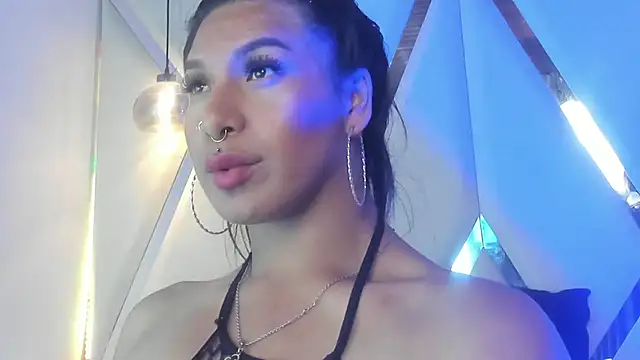 MeelFox Adlı Modelin Canlı XXX Sohbeti