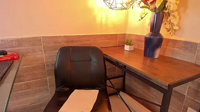 Živý XXX chat AlinaMorris