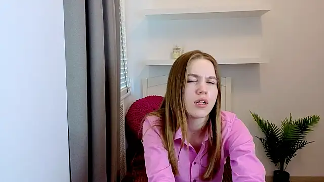 LoveXLexi Adlı Modelin Canlı XXX Sohbeti