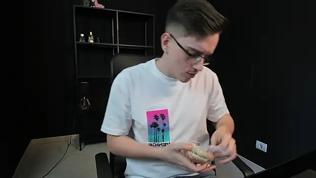 FelixStarkk: απευθείας συνομιλία ΧΧΧ