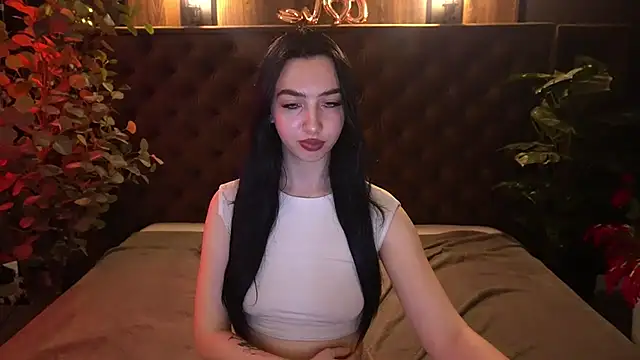 WildKittenX_ live XXX chat