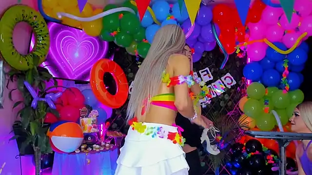 Queens_Wonders_Blonders 라이브 XXX 채팅