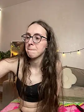 MartiniiSelenna's Live XXX Chat