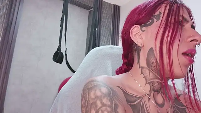 selene_red_'s Live XXX Chat