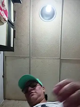 Pokazy przed kamerką – tugordita-hot