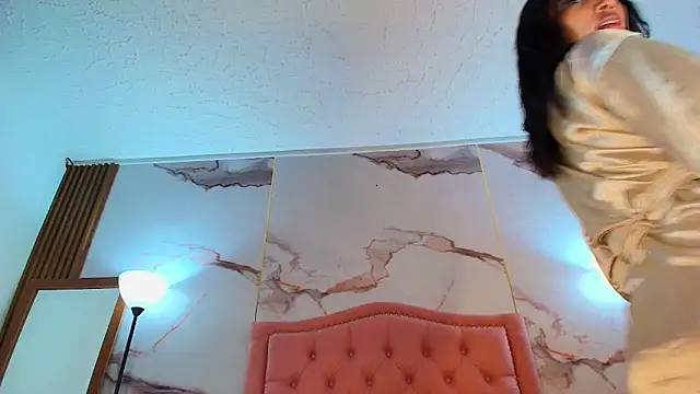 AlyaThompson's Live XXX Chat