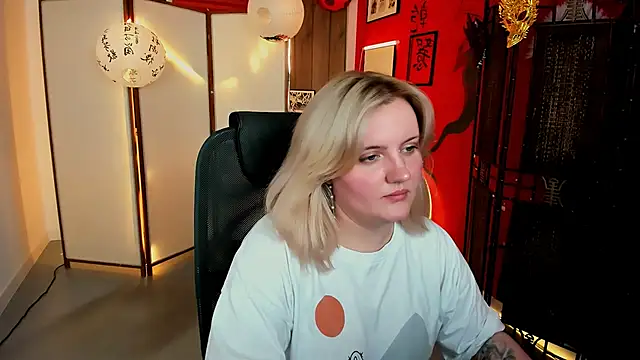 Chat +18 de KathyBriggs ao vivo