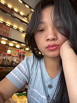 Lyn_bella's Webcam Show