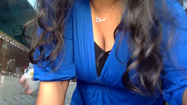 แชท XXX สดของ Haanikaur_saavi