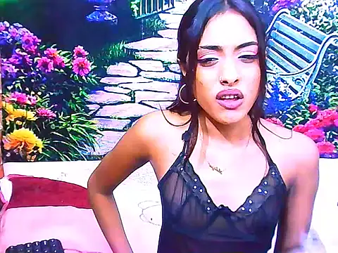 IndianPretty14u2Luv Adlı Modelin Canlı XXX Sohbeti