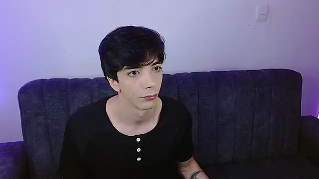 H3ll_B0I's Live XXX Chat