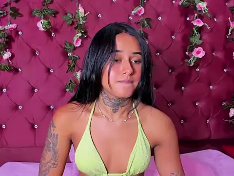 Molly_Brunette_ élő XXX-chatje