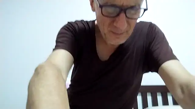 Chat XXX en directo de BIGUNCUTHARDCOCK