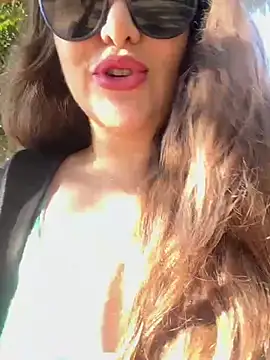 عرض كام Elinatiranda