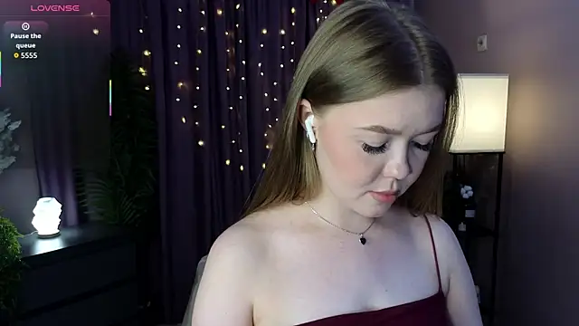 BlondeLina Live XXX-Chat