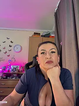 Chat XXX en directo de Hotangel75