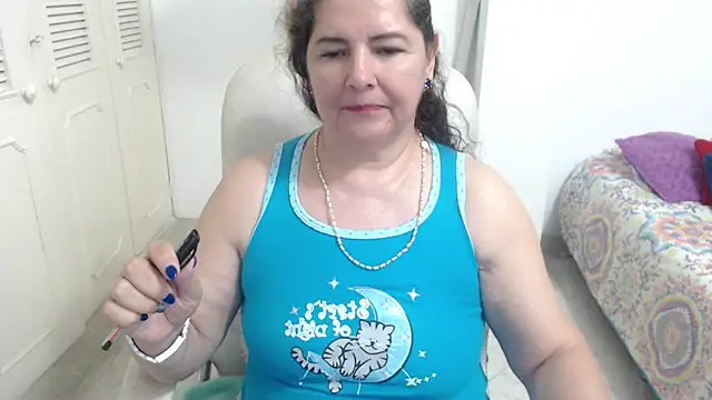 leonela_69 live XXX chat