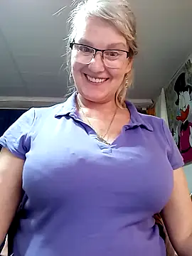irinamaux Adlı Modelin Canlı XXX Sohbeti