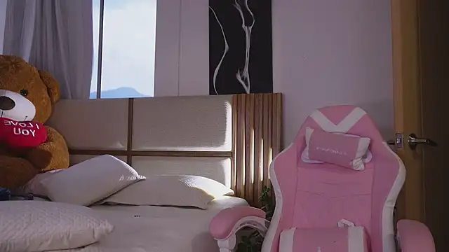 دردشة AnnyHizzle الجنسية المباشرة