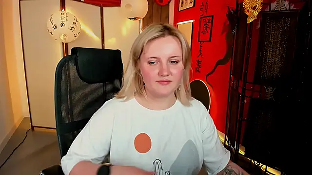 Онлайн чат XXX KathyBriggs