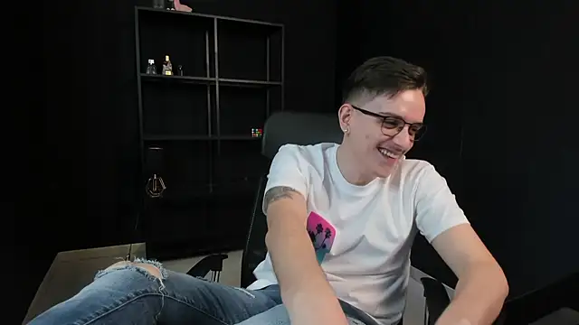 FelixStarkk 在線直播表演