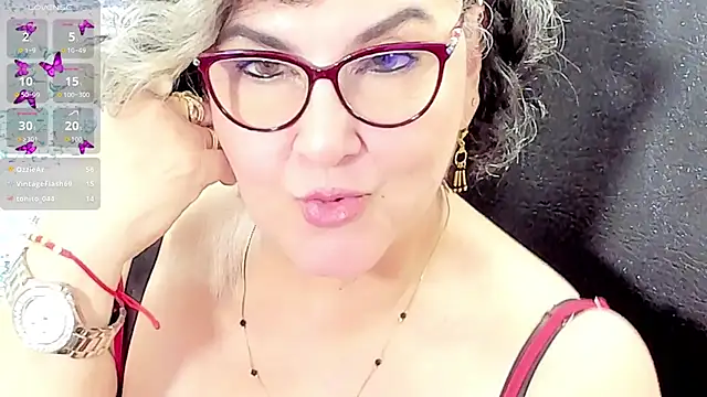 cataleya_mom élő XXX-chatje