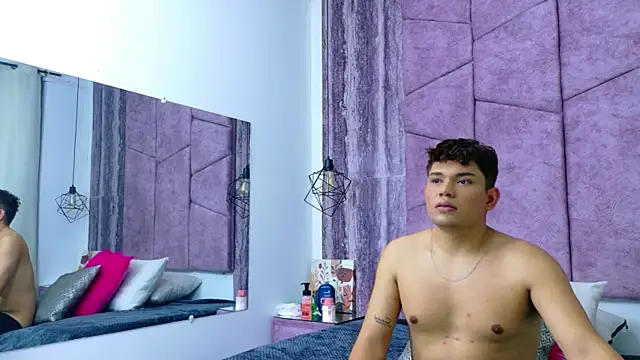 Show modela DaveJonesz na web-kameri