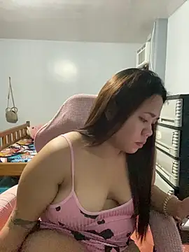 Chat XXX Live _UrSingleMamiBella_