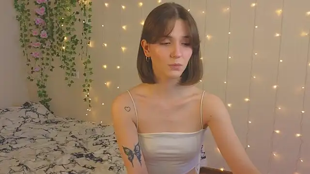 PeachyWhisper Live XXX-chat