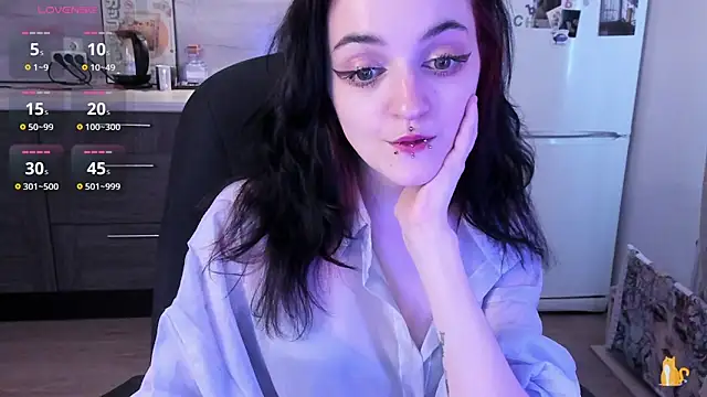 linaa__tyaan Chat XXX in diretta