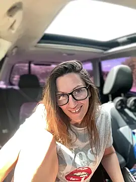 Sophia-Squirts-UK Adlı Modelin Web Kamerası Şovu